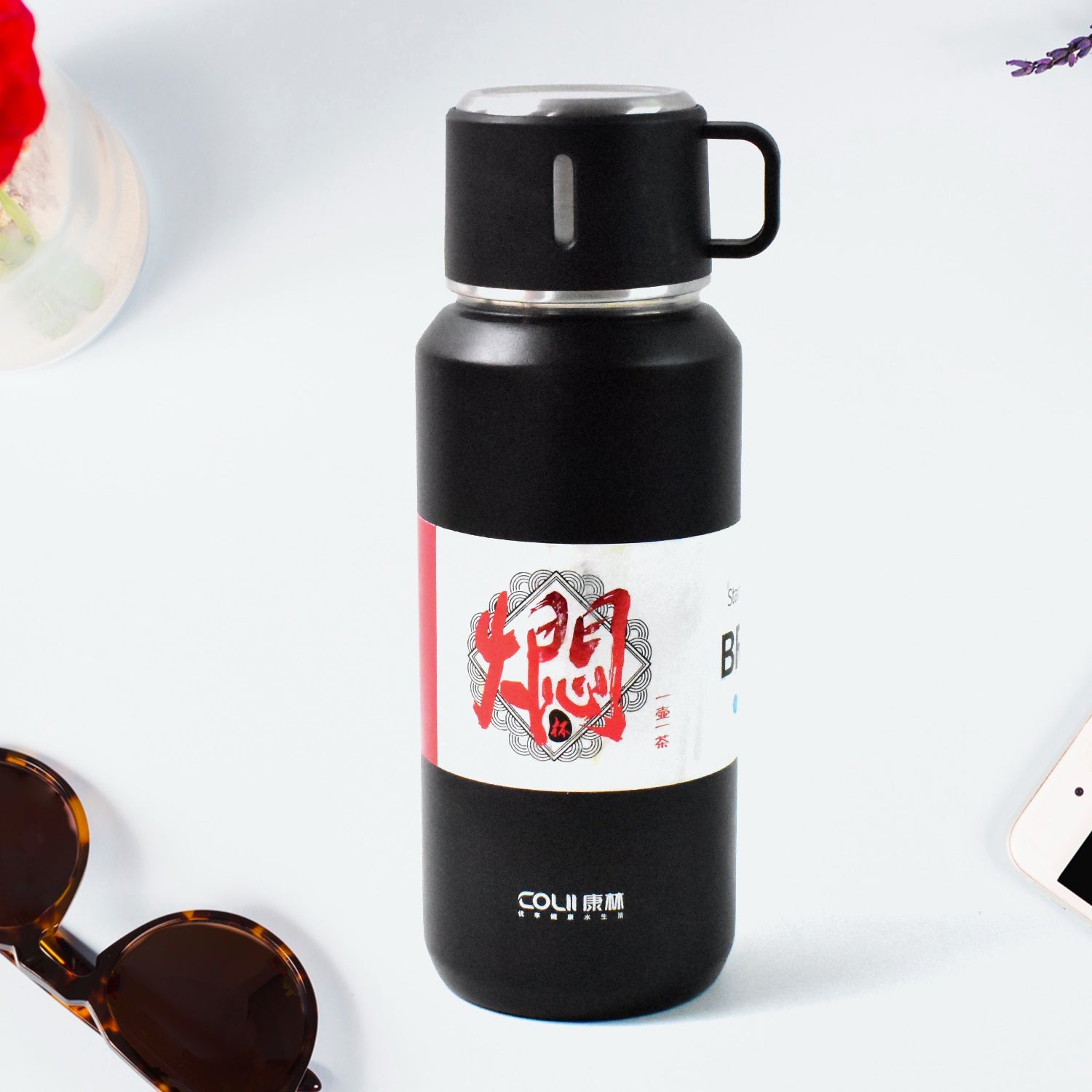 Sweat-proof stainless steel water bottle, great for gym workouts and travel.