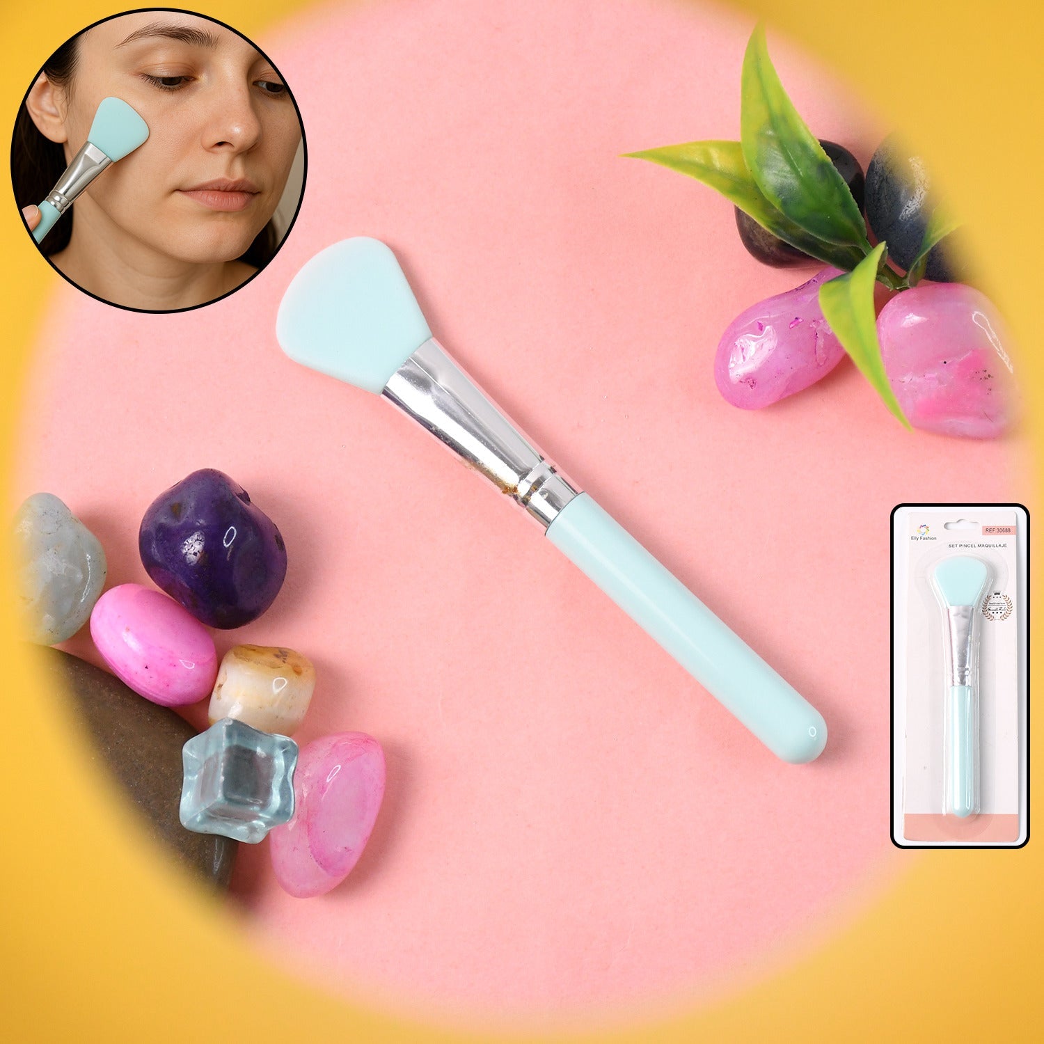 Soft silicone face mask applicator brush for smooth skincare application