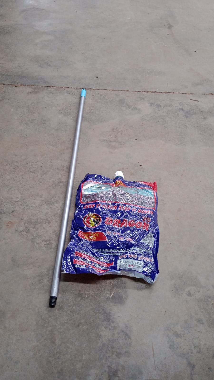 Complete cotton yarn floor mop set with grip handle for home use
